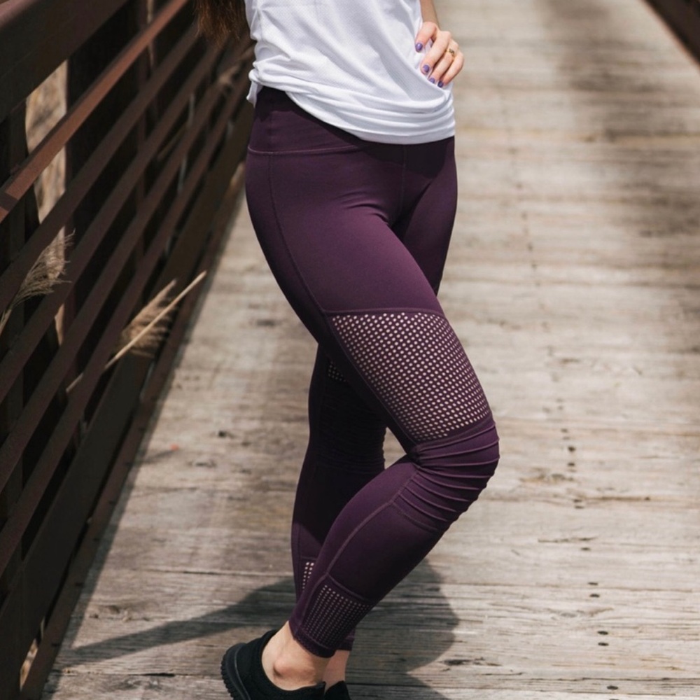 Zyia Blackberry Moto Light N Tight 7/8 24” Leggings